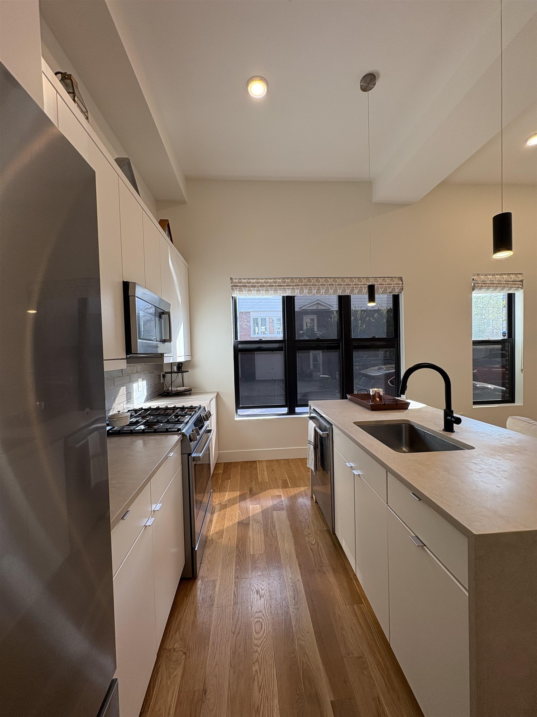 # 250017243 - For Rent in JERSEY CITY - Heights NJ