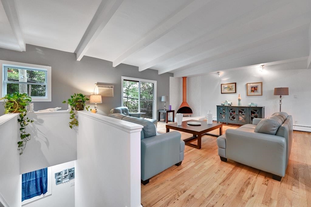 # 250017248 - For Rent in North Bergen NJ