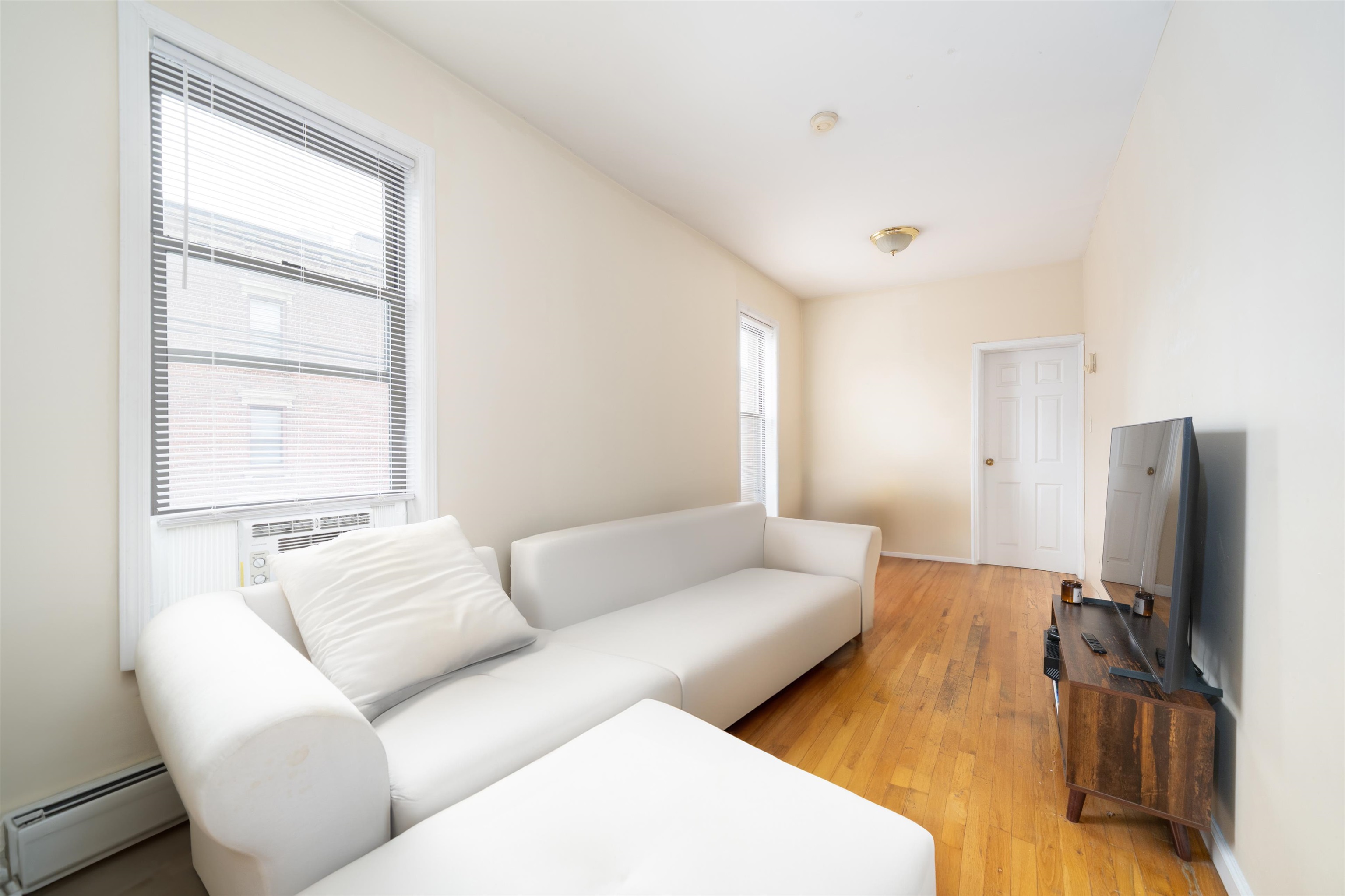 # 250017250 - For Rent in Hoboken NJ