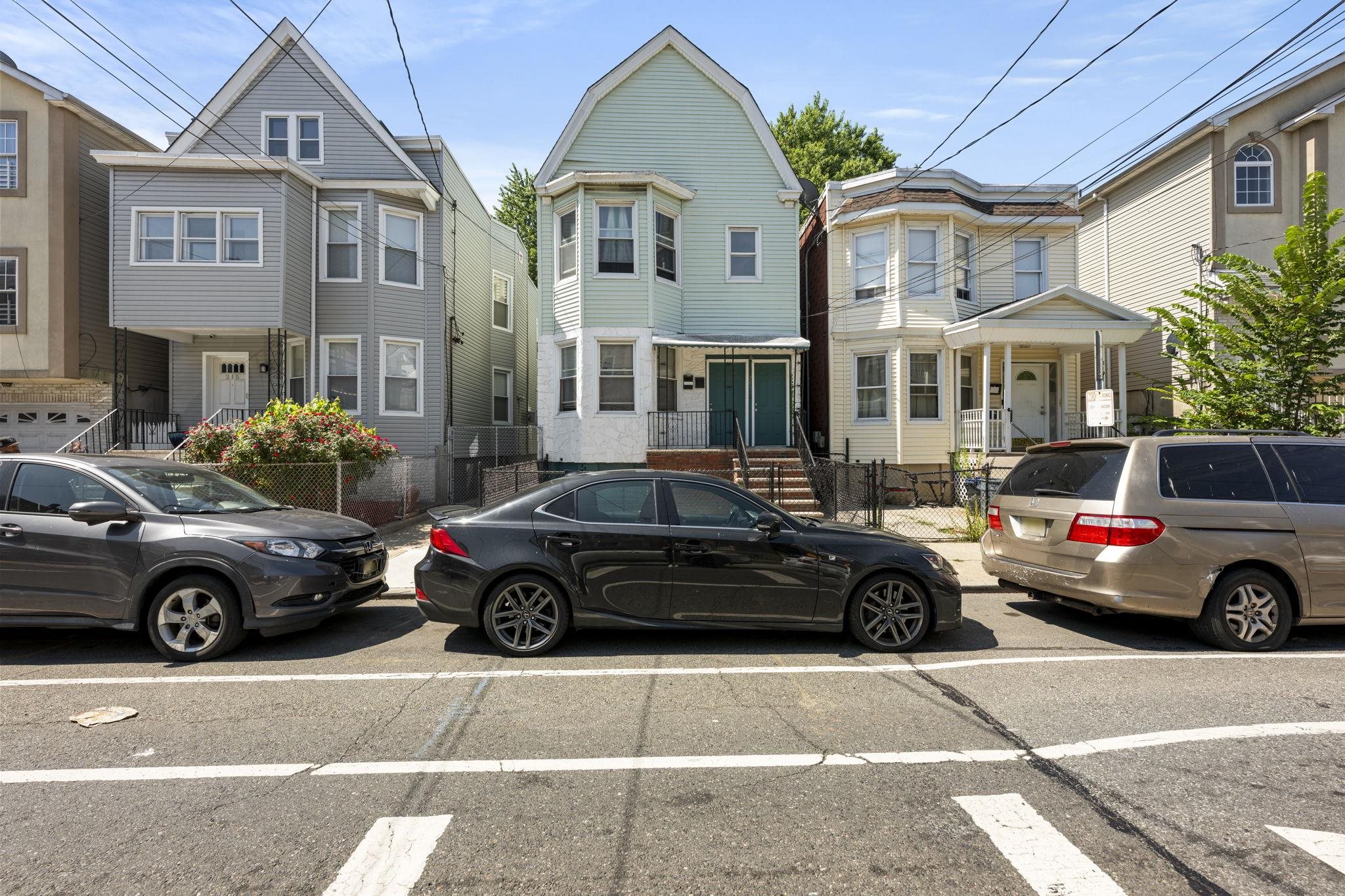 # 250017253 - For Rent in JERSEY CITY - Greenville NJ