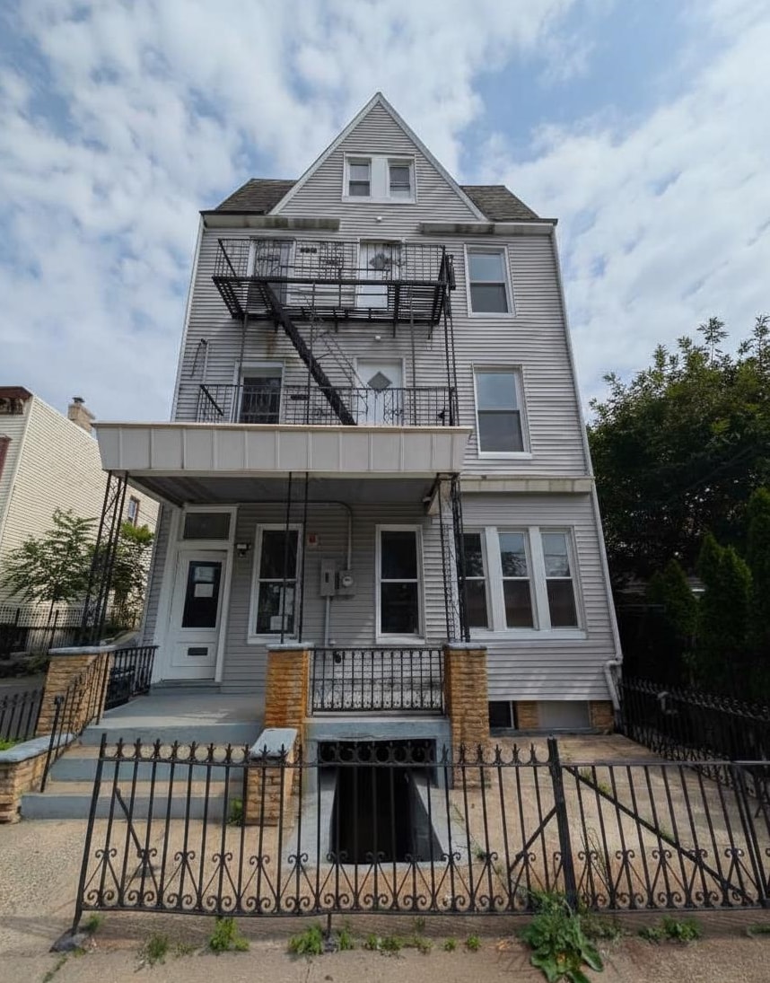 # 250017263 - For Rent in JERSEY CITY - Heights NJ