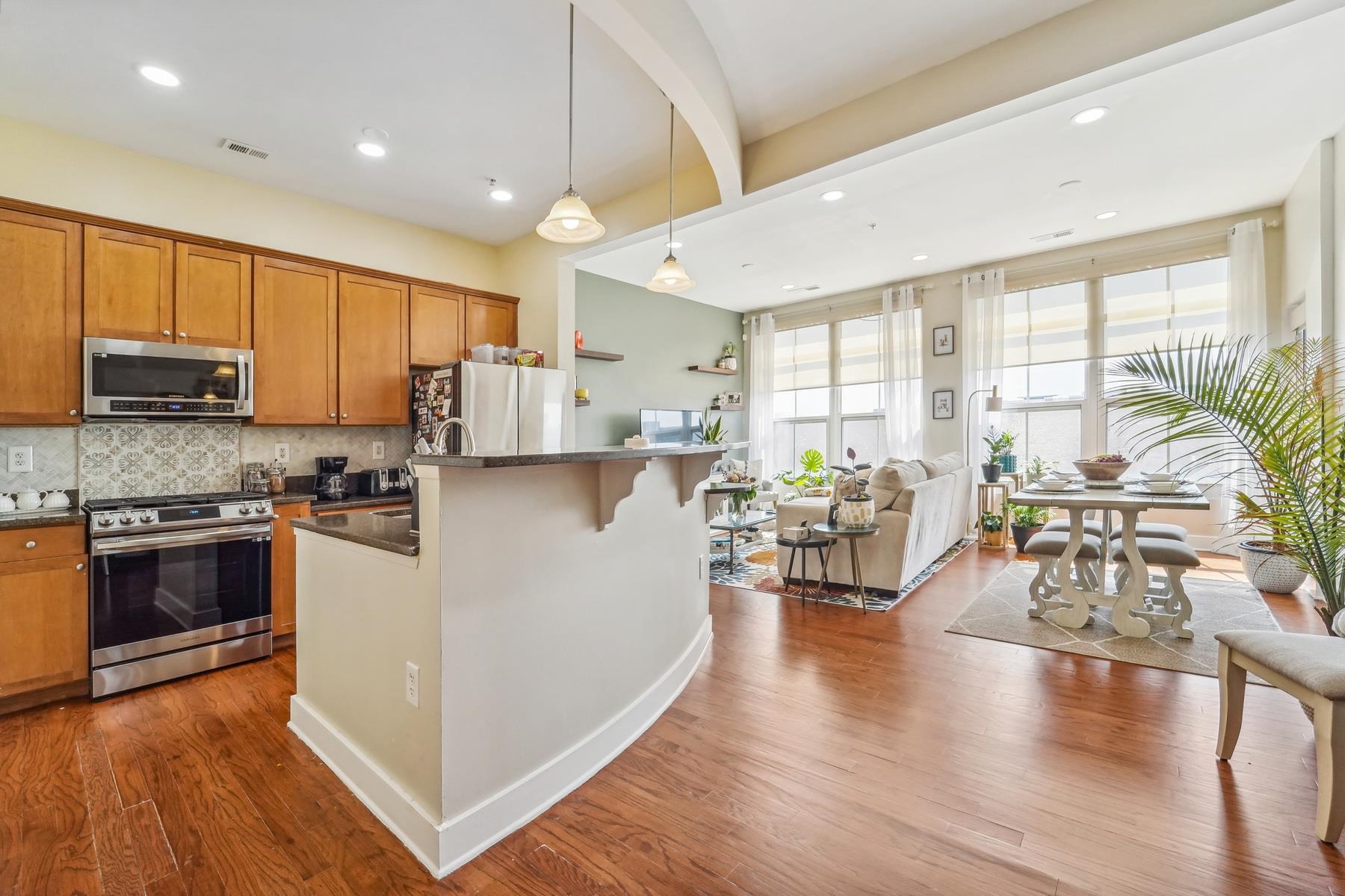 # 250017300 - For Rent in JERSEY CITY - West Bergen NJ