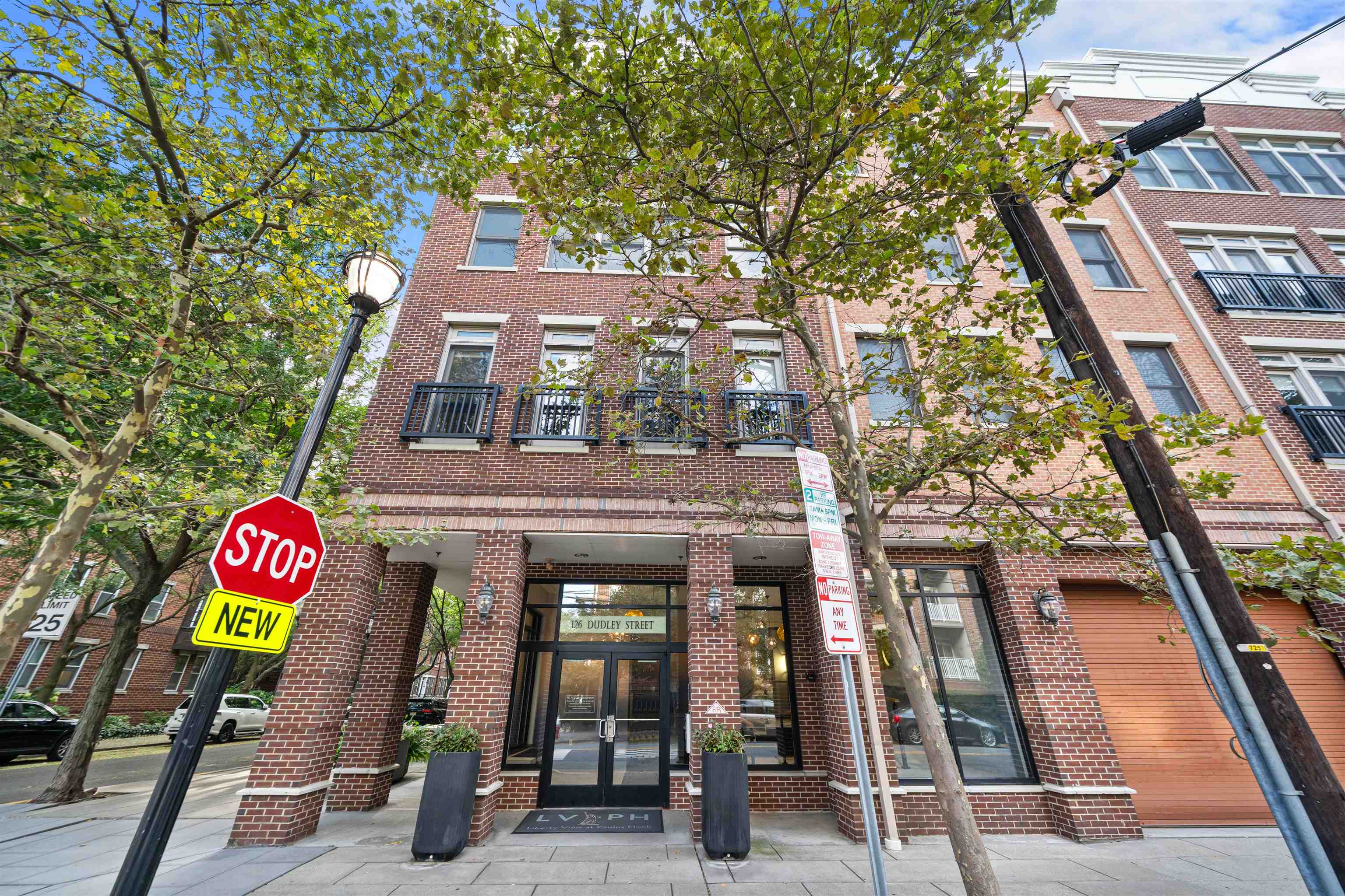 # 250017301 - For Rent in JERSEY CITY - Downtown NJ