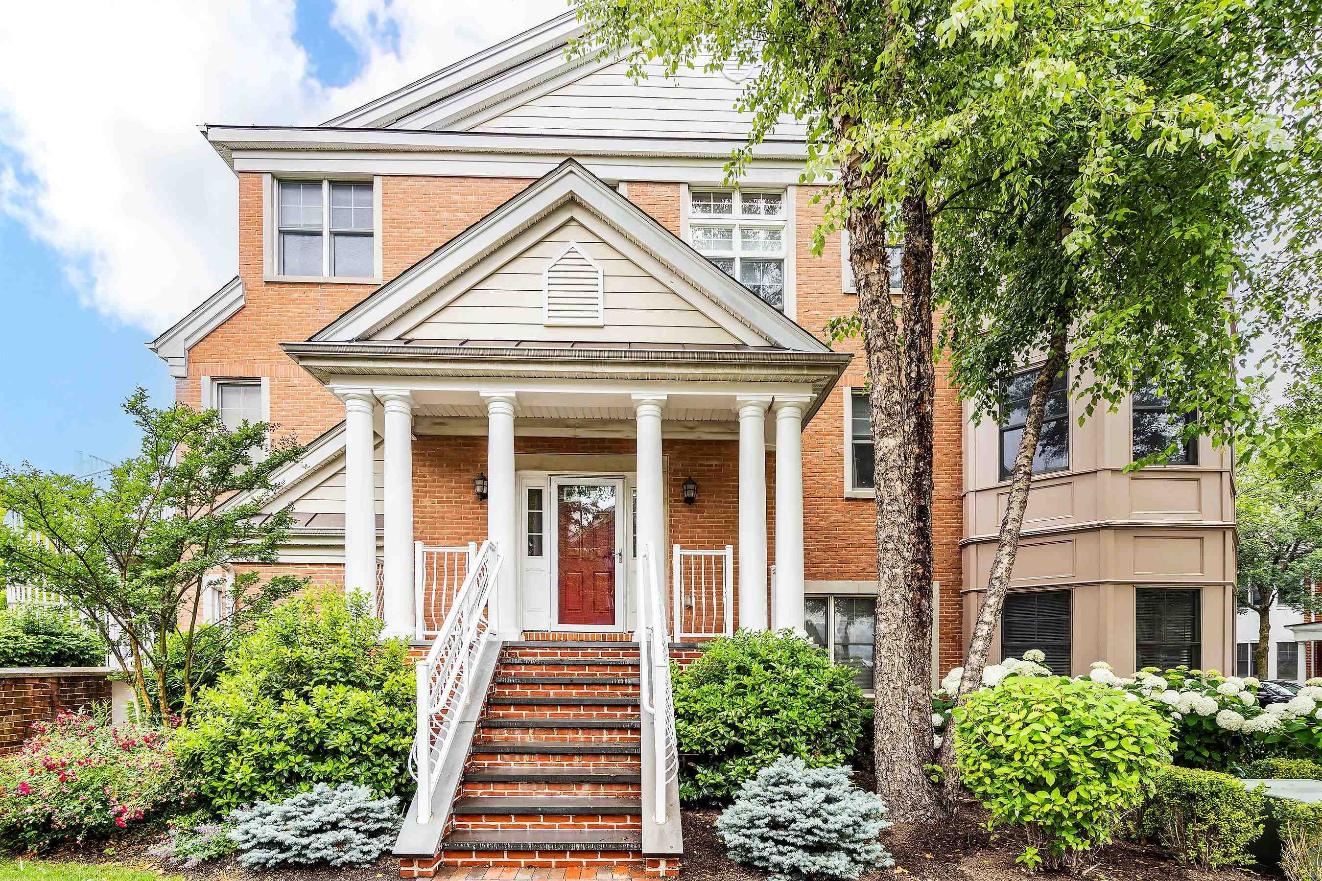 # 250017305 - For Rent in JERSEY CITY - Greenville NJ