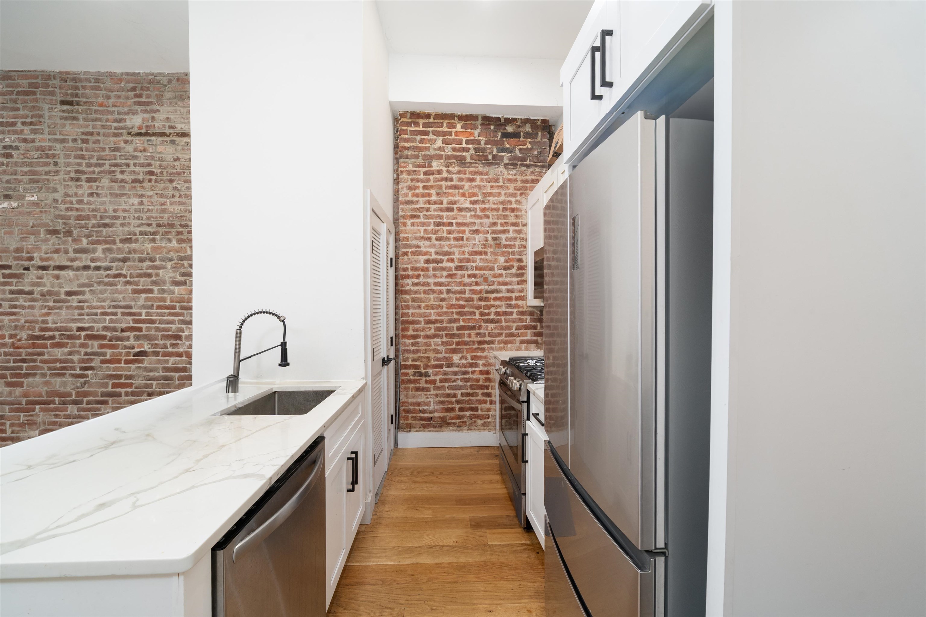 # 250017314 - For Rent in JERSEY CITY - Journal Square NJ