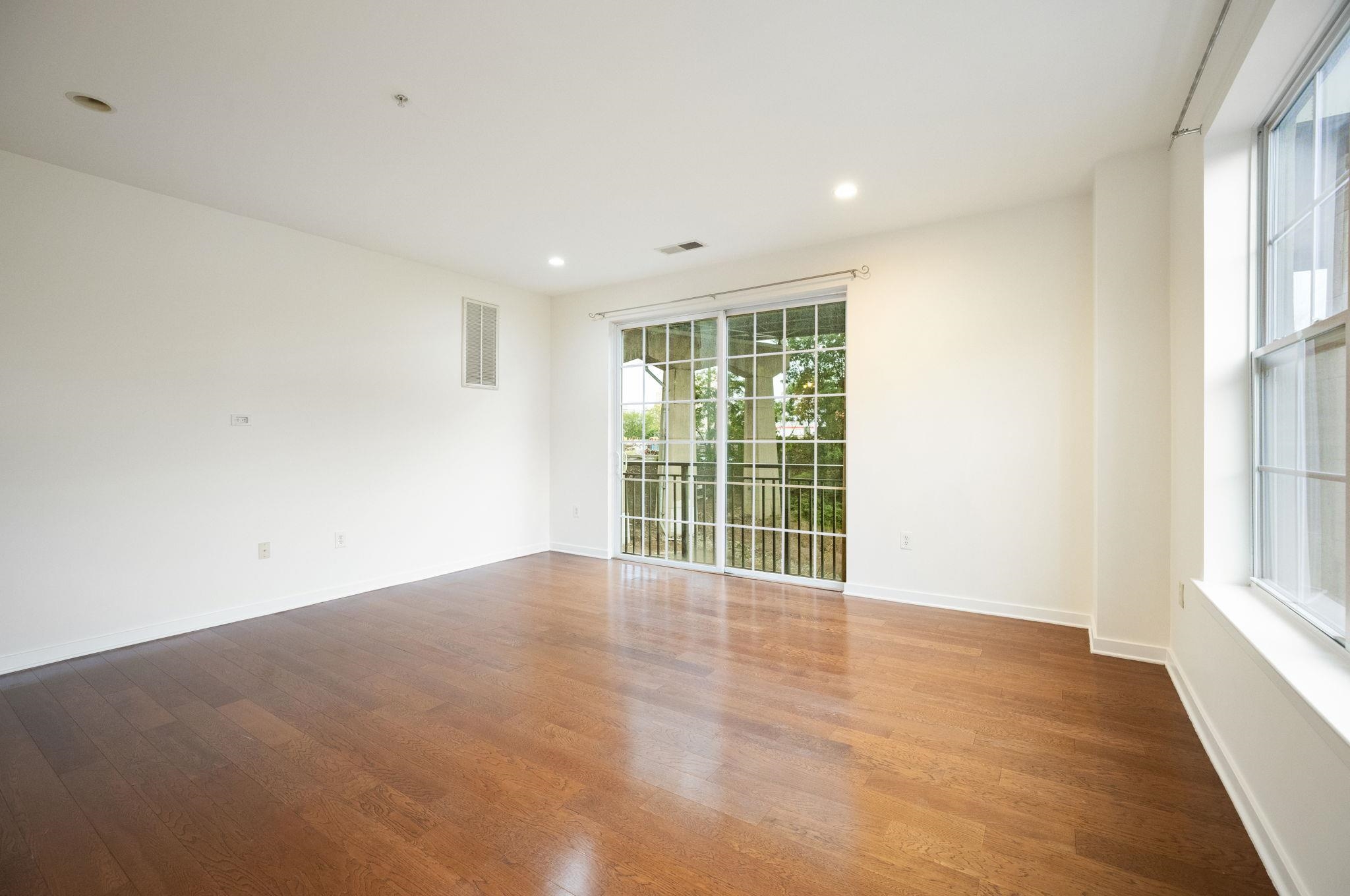 # 250017315 - For Rent in JERSEY CITY - Downtown NJ