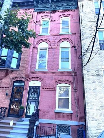# 250017316 - For Rent in JERSEY CITY - Heights NJ