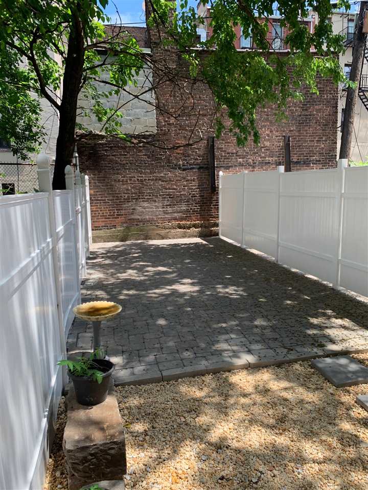 # 250017367 - For Rent in Hoboken NJ