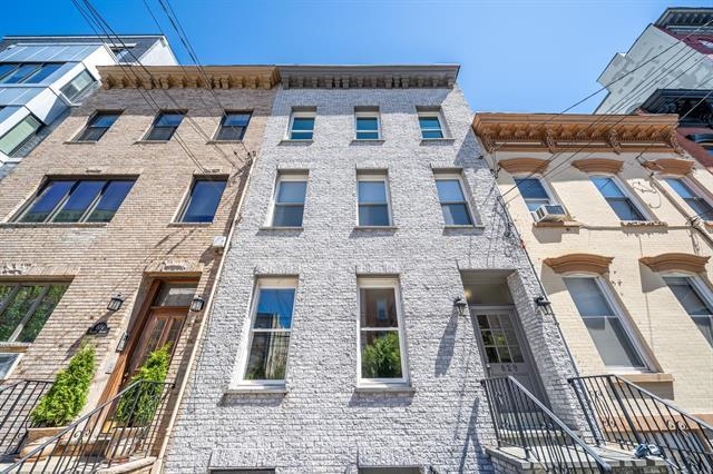 # 250017375 - For Rent in Hoboken NJ