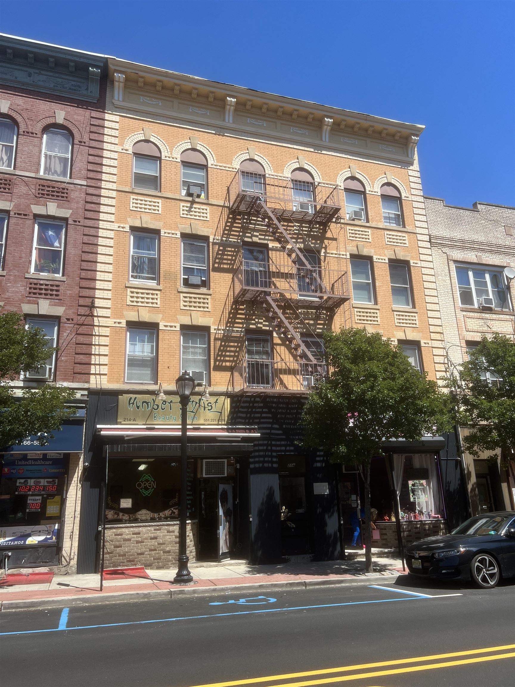 # 250017386 - For Rent in Union City NJ