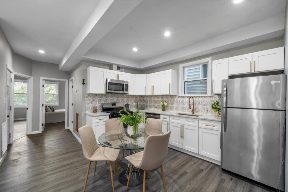 # 250017393 - For Rent in JERSEY CITY - Bergen-Lafayett NJ