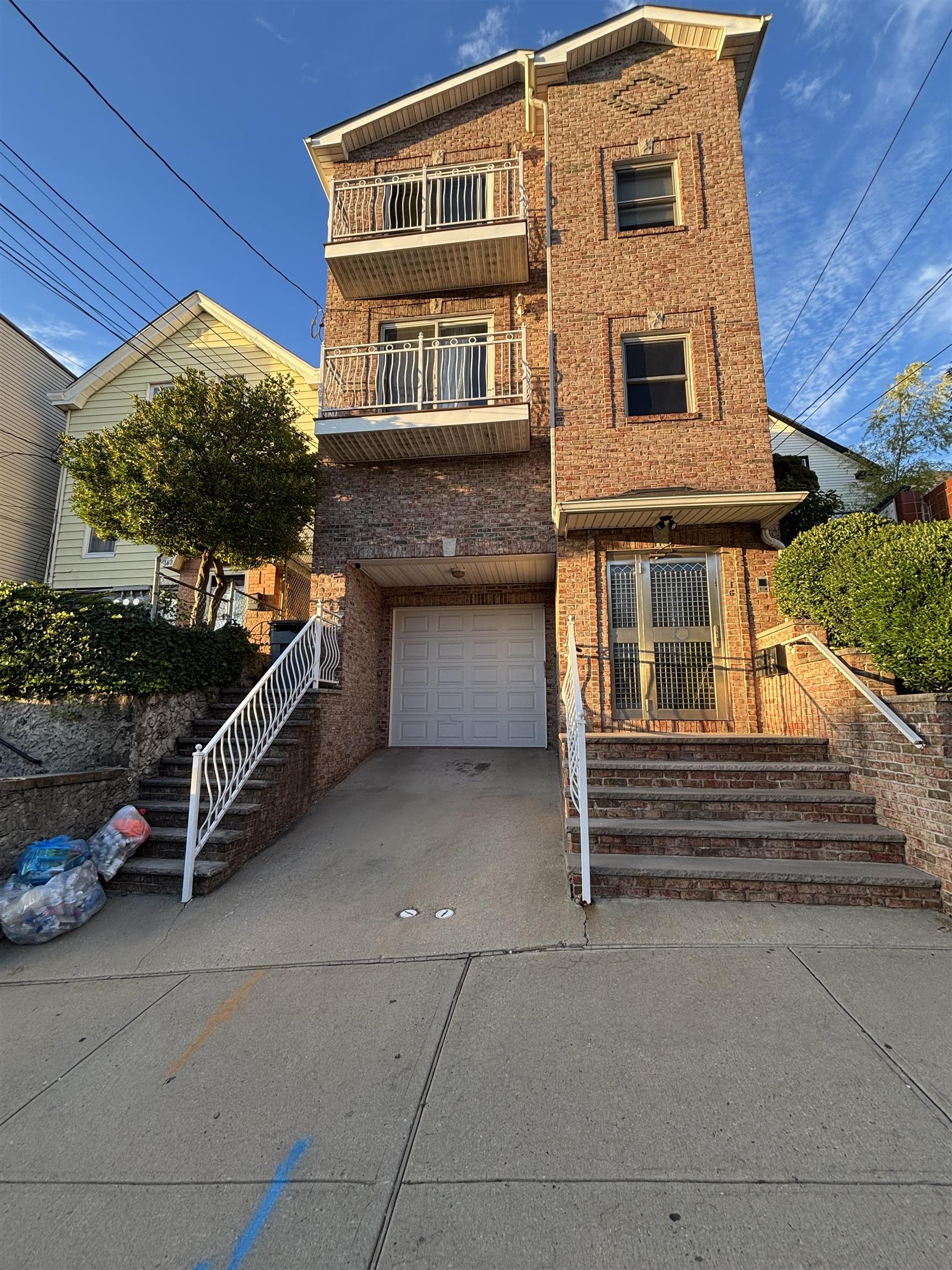 # 250017399 - For Rent in JERSEY CITY - Heights NJ