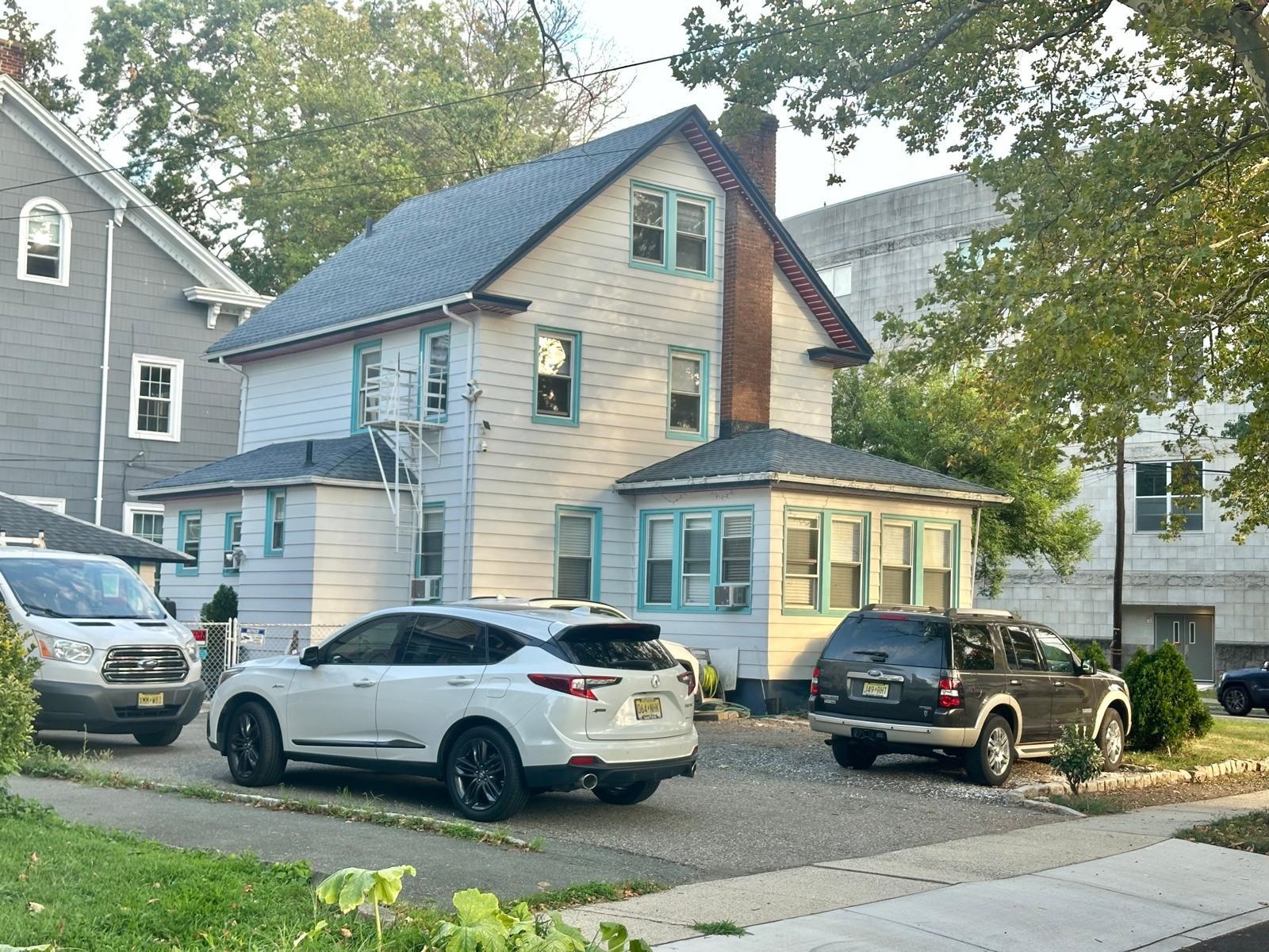 # 250017413 - For Rent in Bloomfield NJ