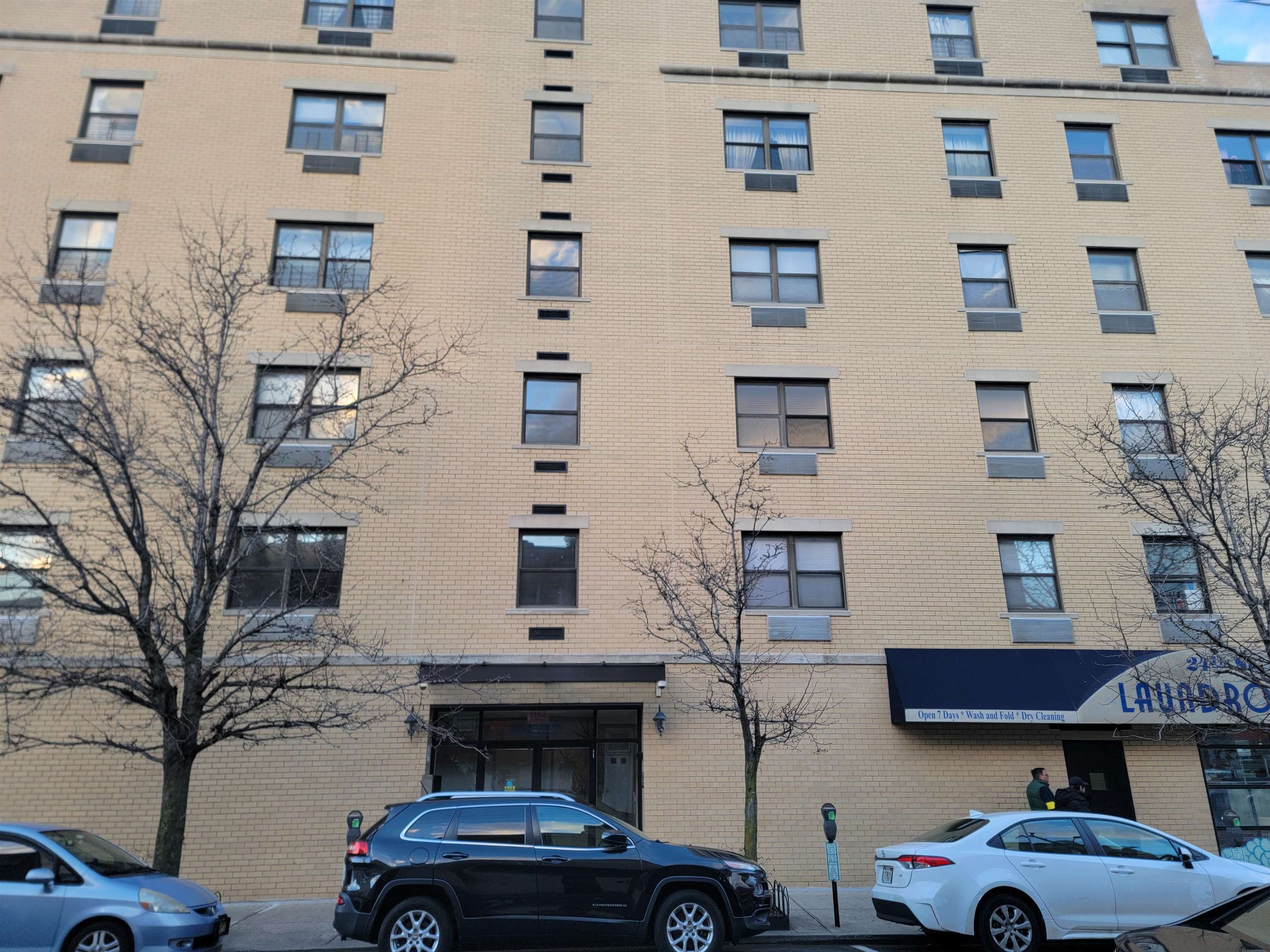 # 250017418 - For Rent in Union City NJ