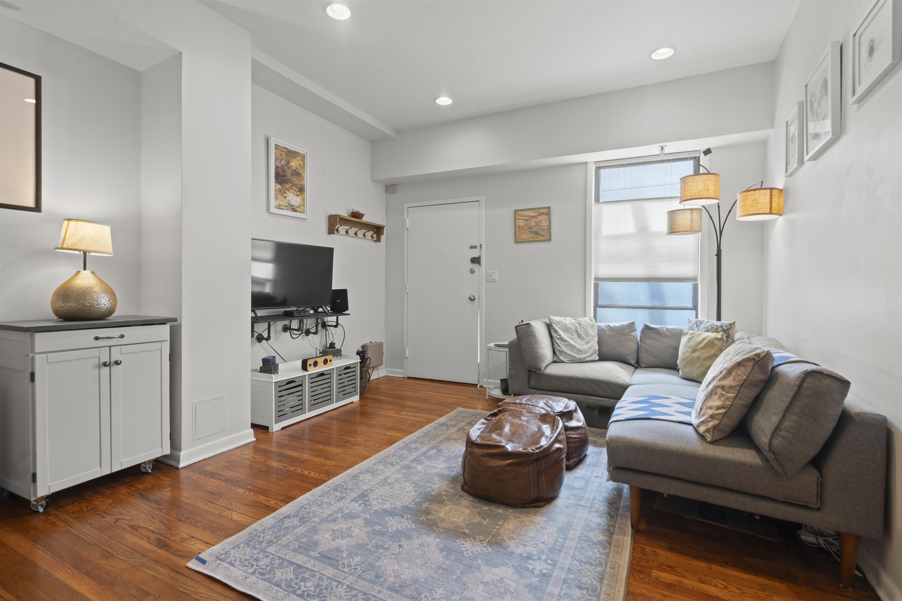 # 250017460 - For Rent in JERSEY CITY - Downtown NJ