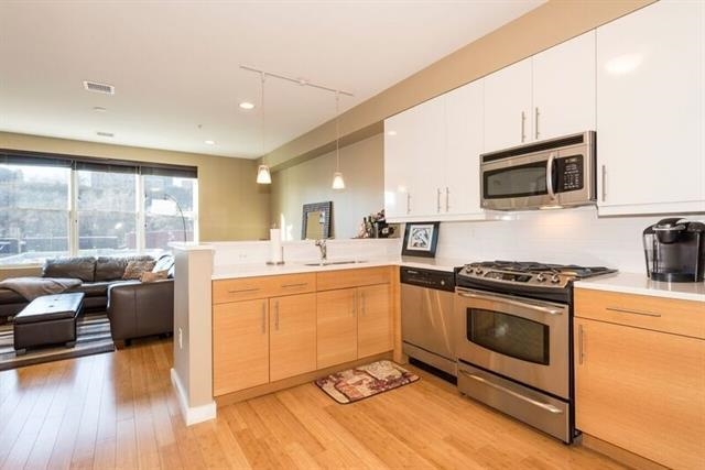# 250017479 - For Rent in Hoboken NJ