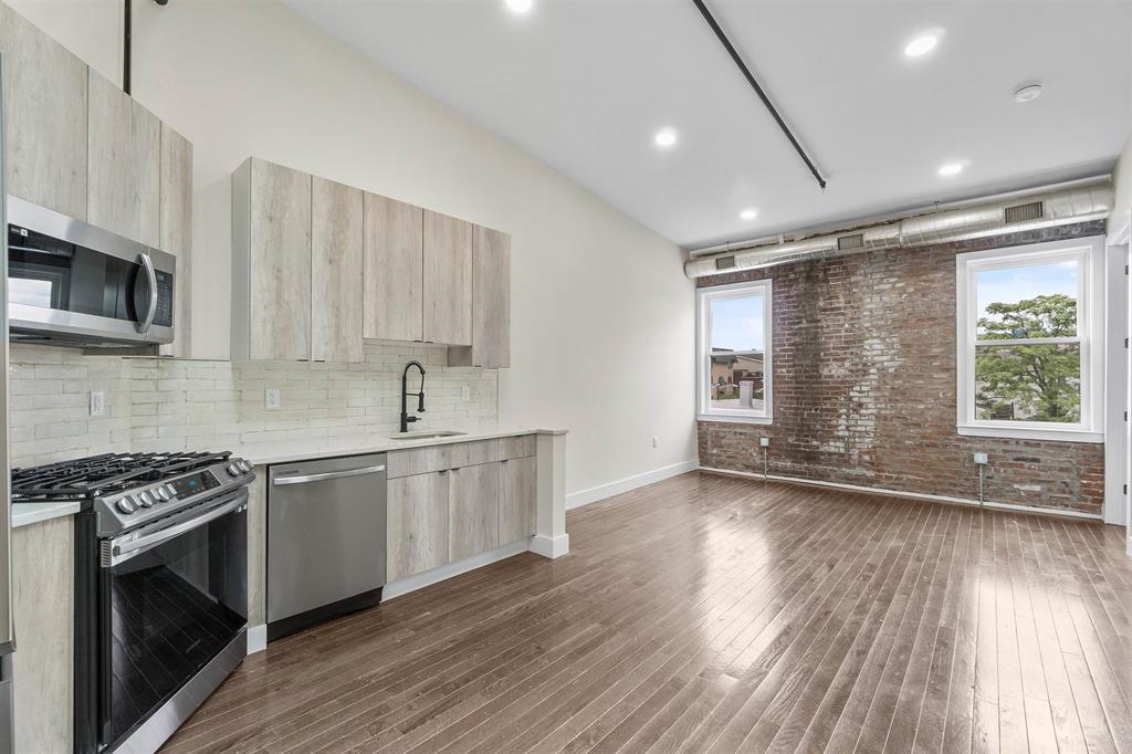 # 250017482 - For Rent in Bayonne NJ