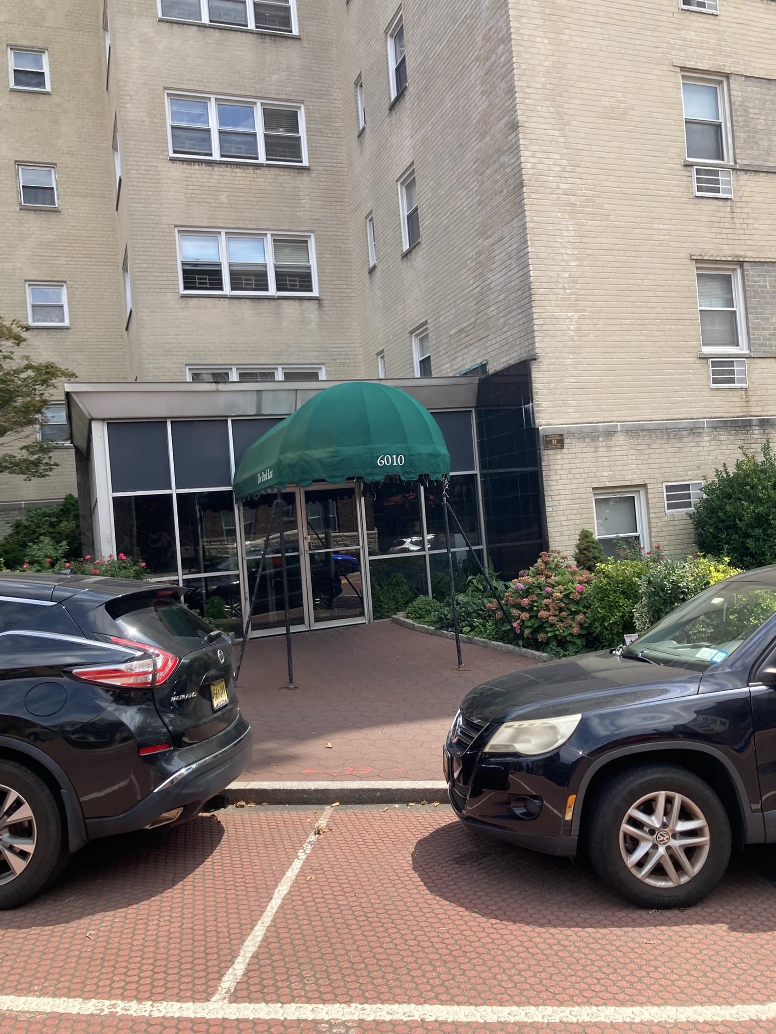 # 250017491 - For Rent in West New York NJ