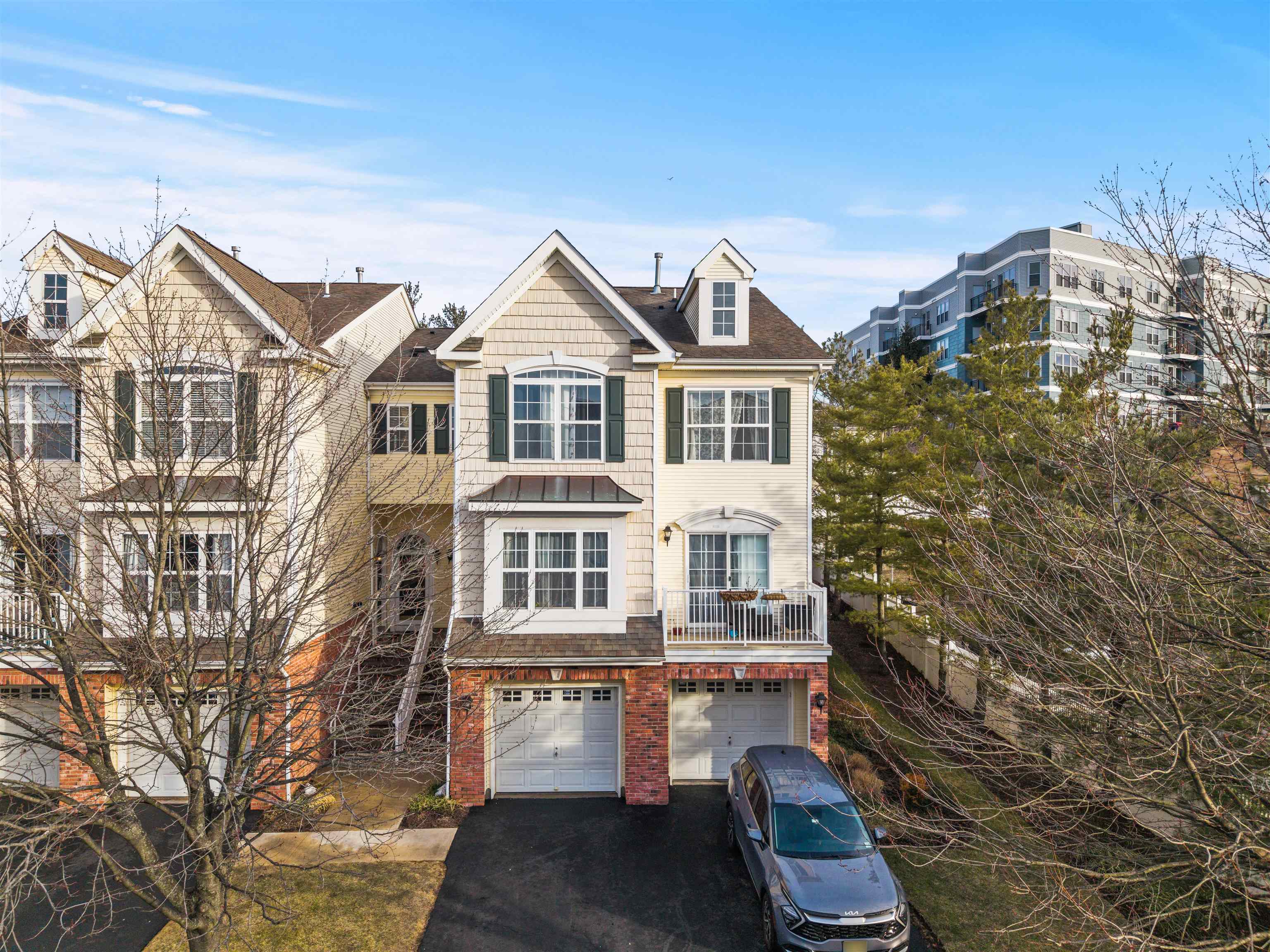 # 250017495 - For Rent in Bayonne NJ