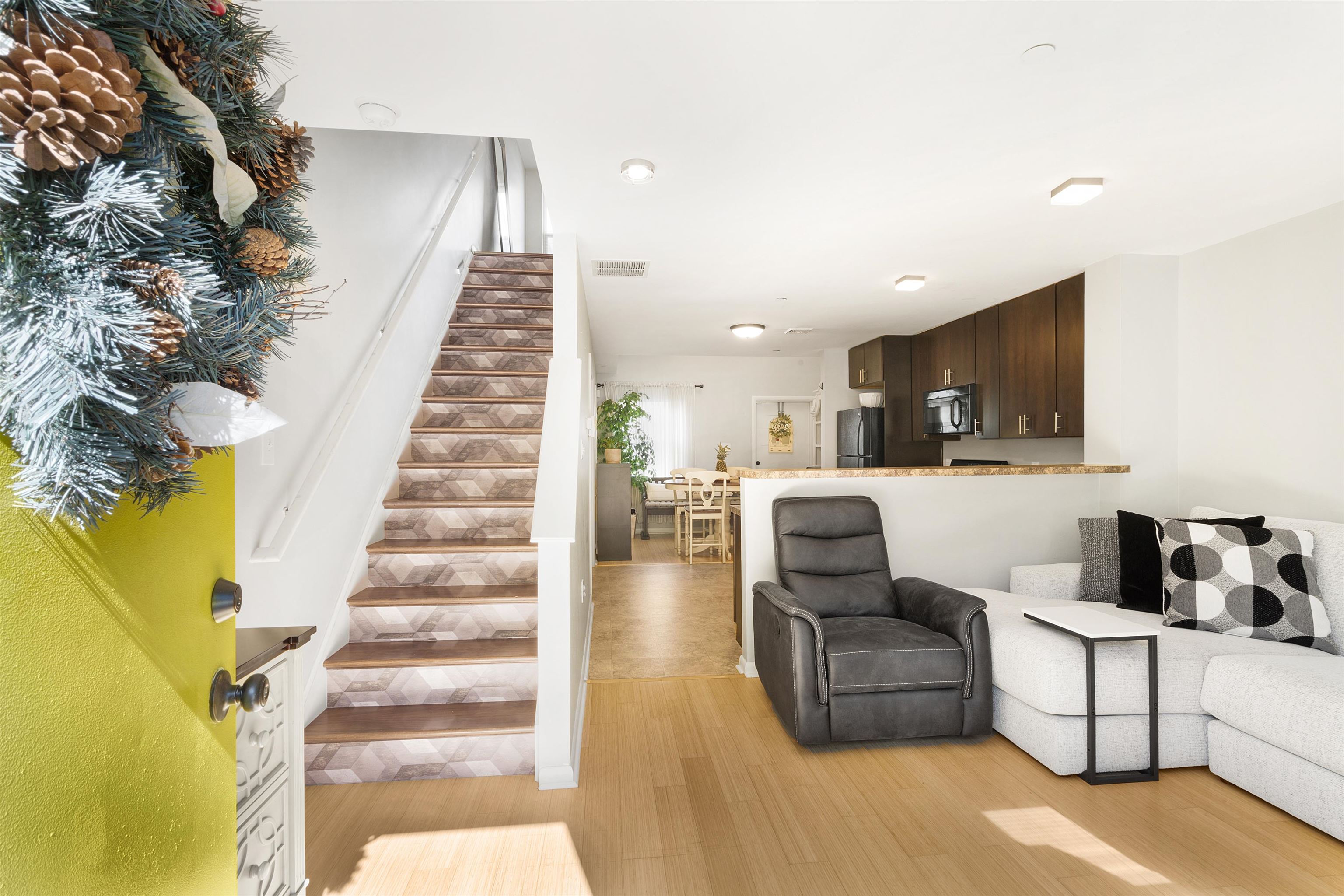 # 250017497 - For Rent in JERSEY CITY - Bergen-Lafayett NJ