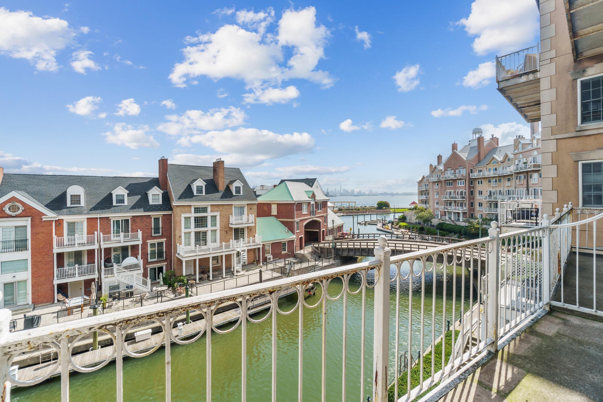 # 250017506 - For Rent in JERSEY CITY - Greenville NJ
