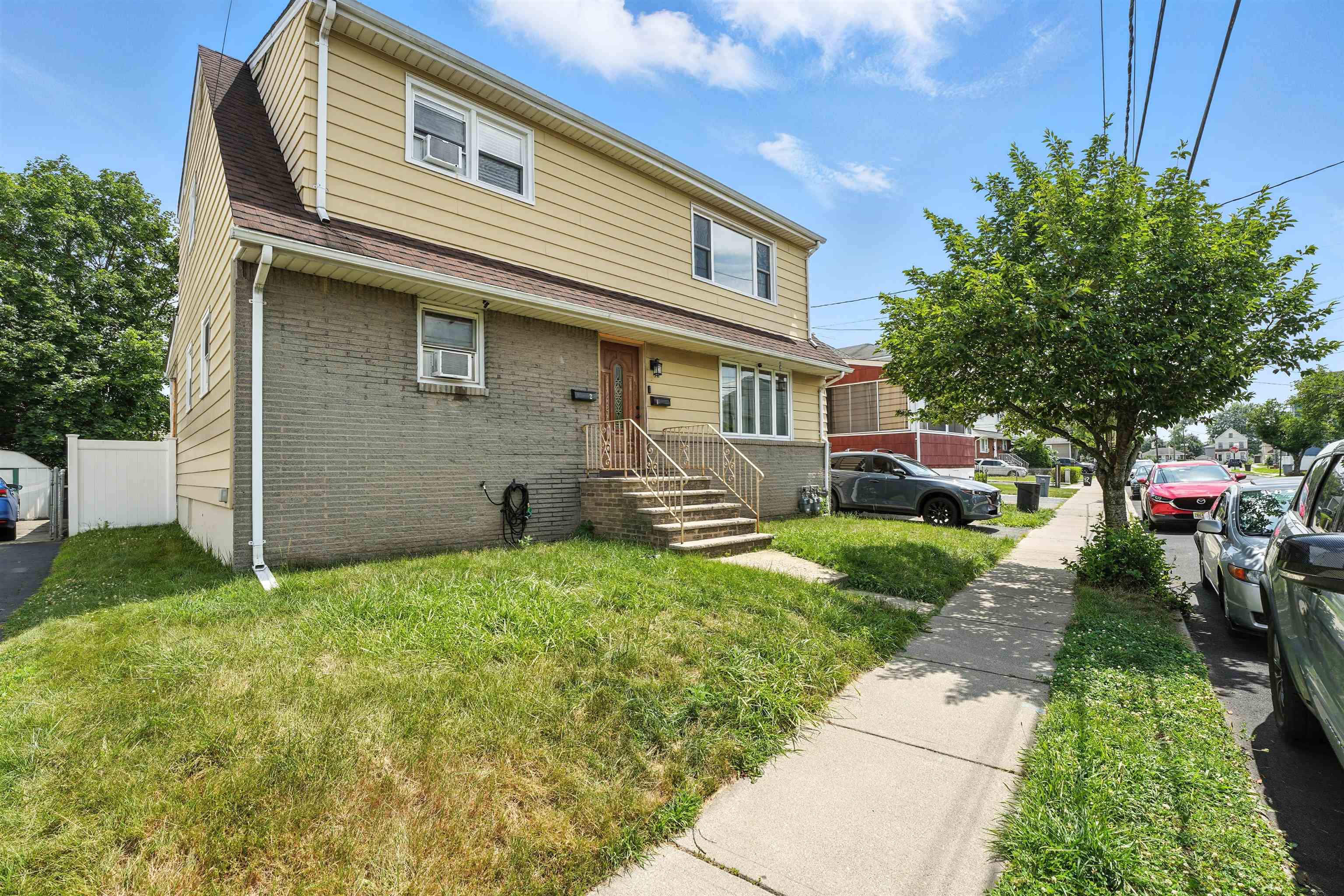 # 250017525 - For Rent in Lodi NJ