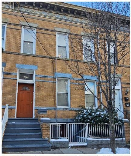 # 250017529 - For Rent in Union City NJ