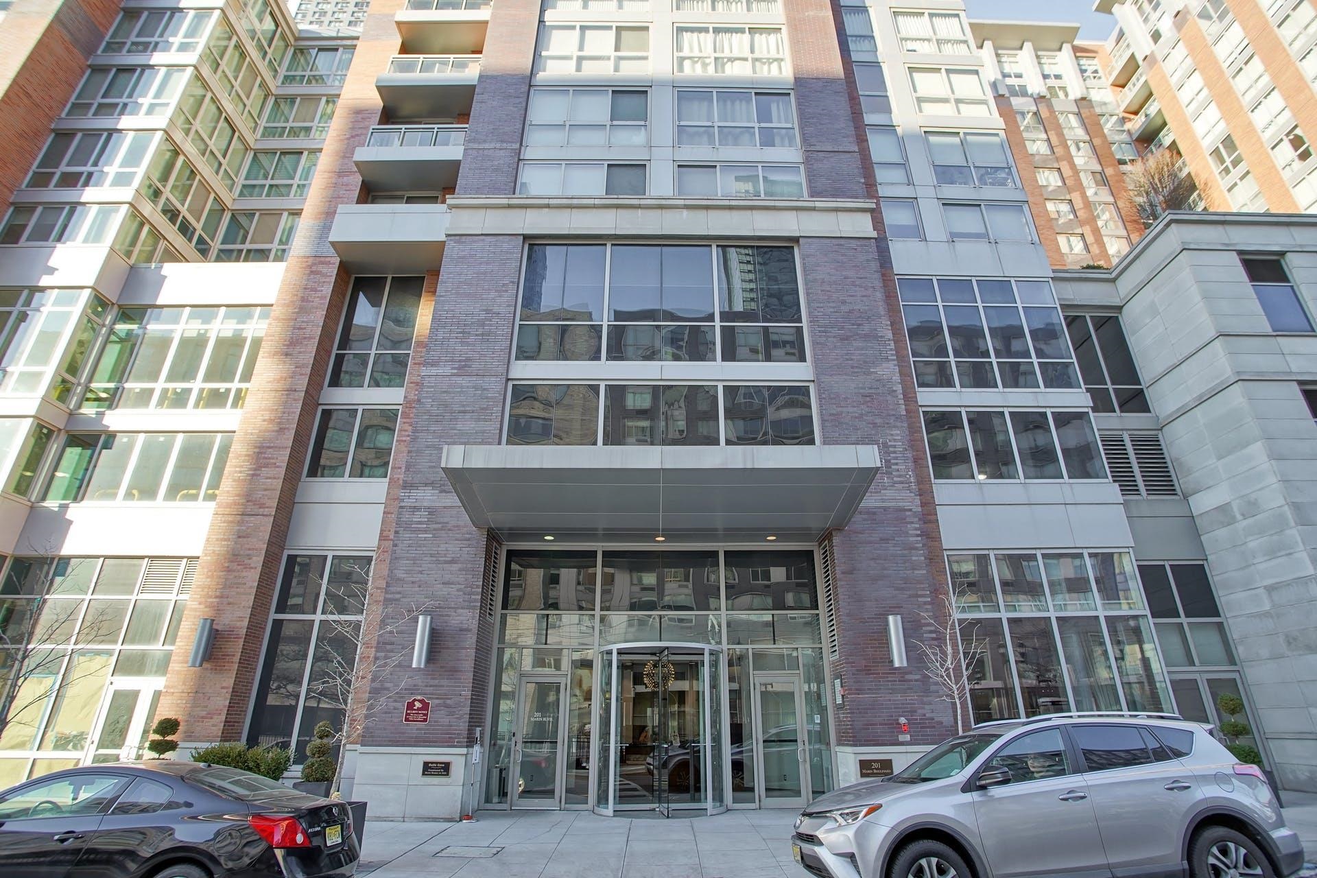 # 250017556 - For Rent in JERSEY CITY - Downtown NJ