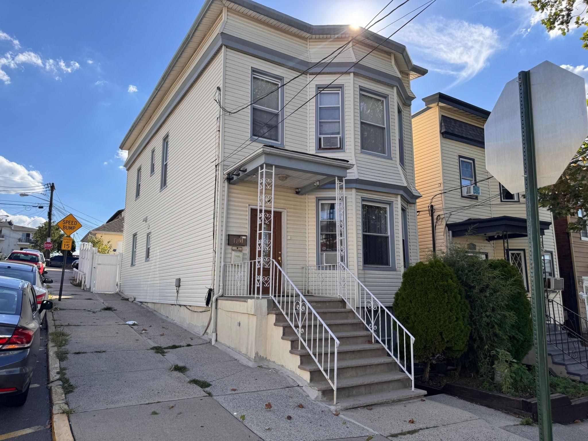 # 250017574 - For Rent in North Bergen NJ