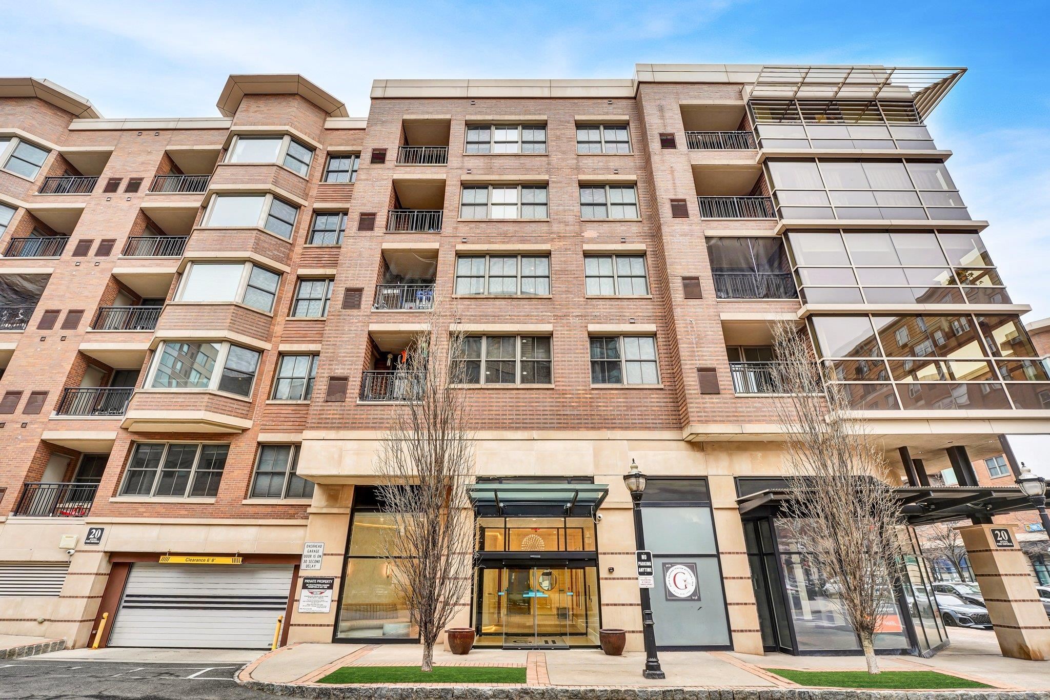 # 250017638 - For Rent in West New York NJ