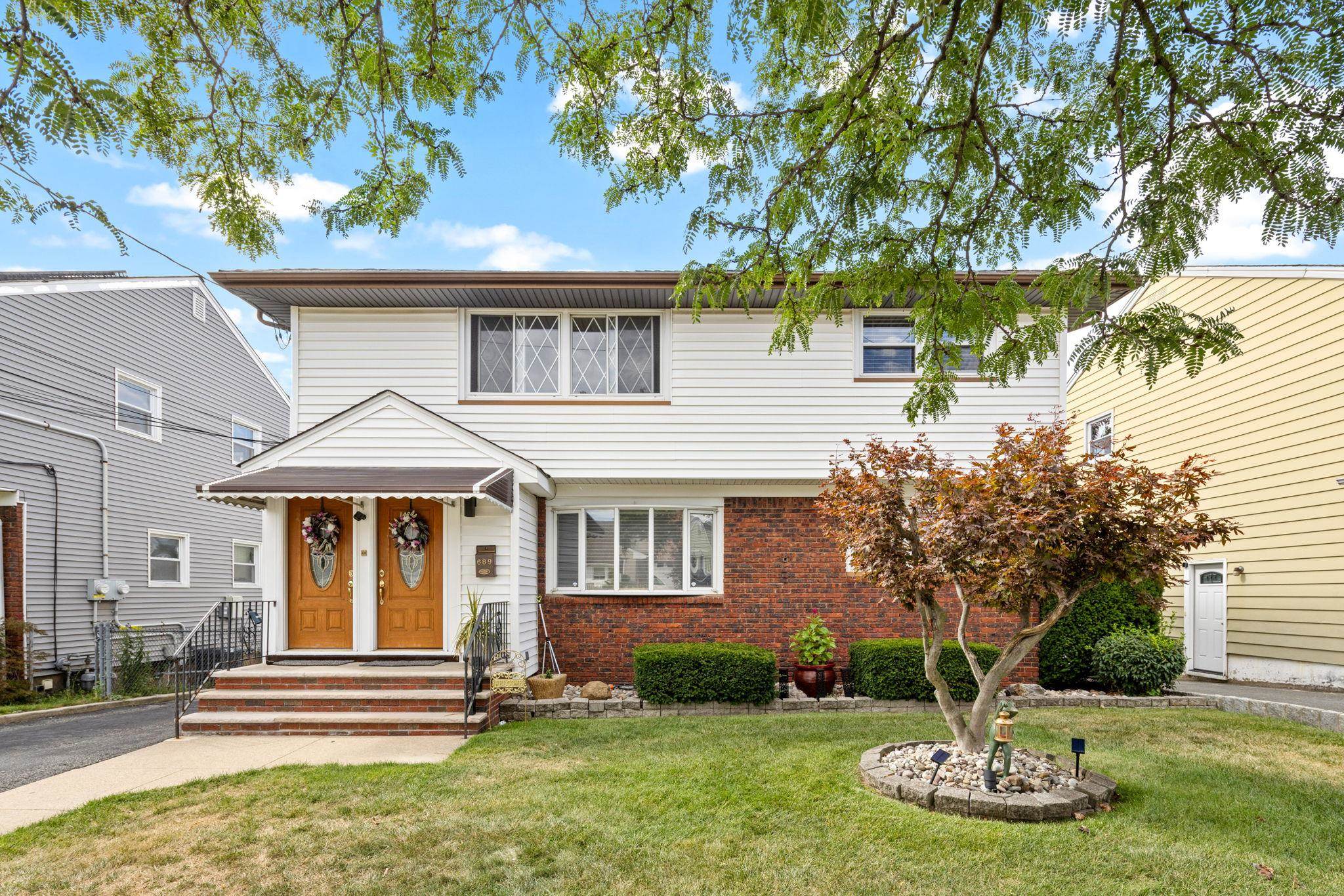 # 250017647 - For Rent in Secaucus NJ