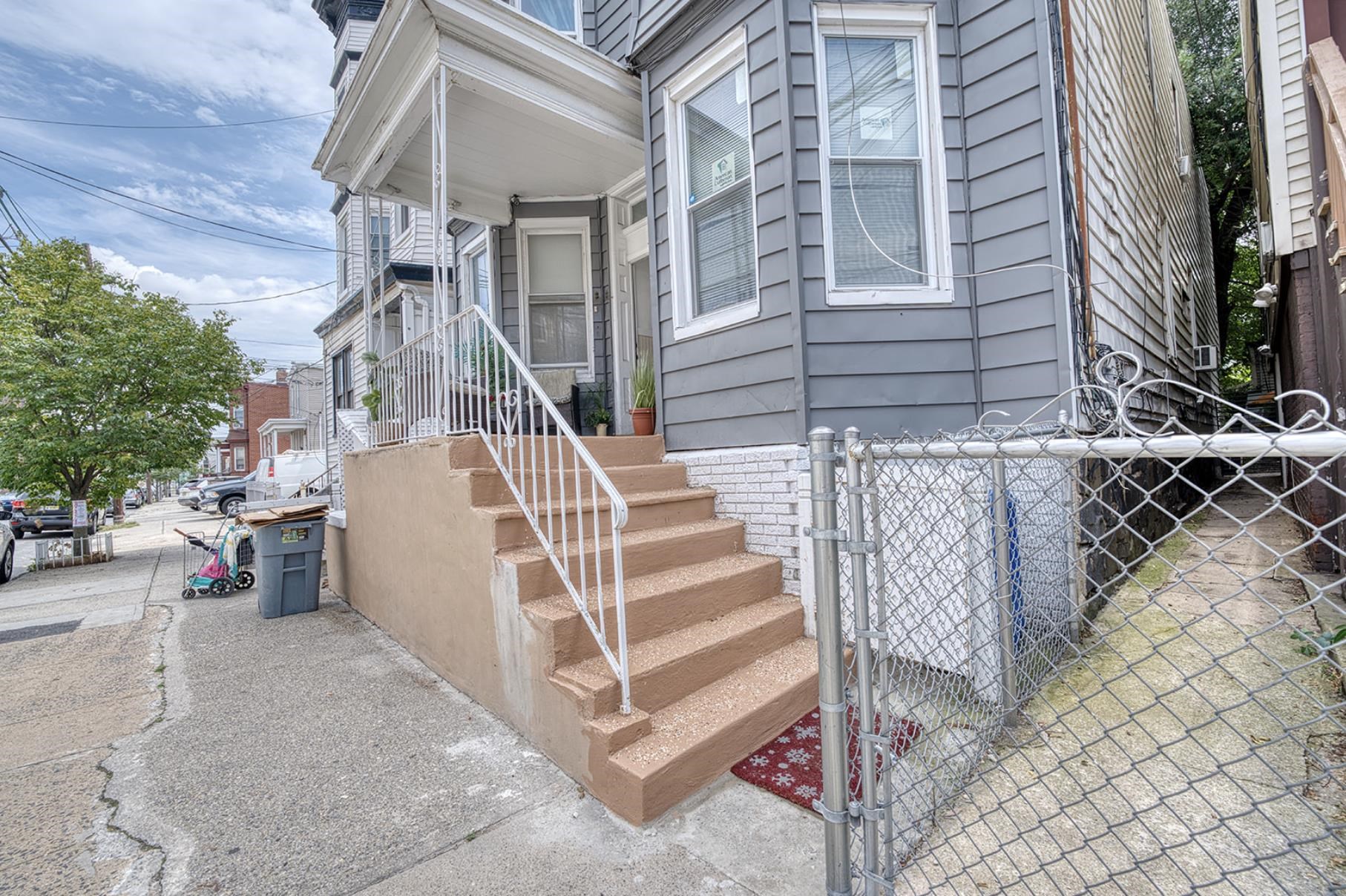 # 250017659 - For Rent in JERSEY CITY - Heights NJ