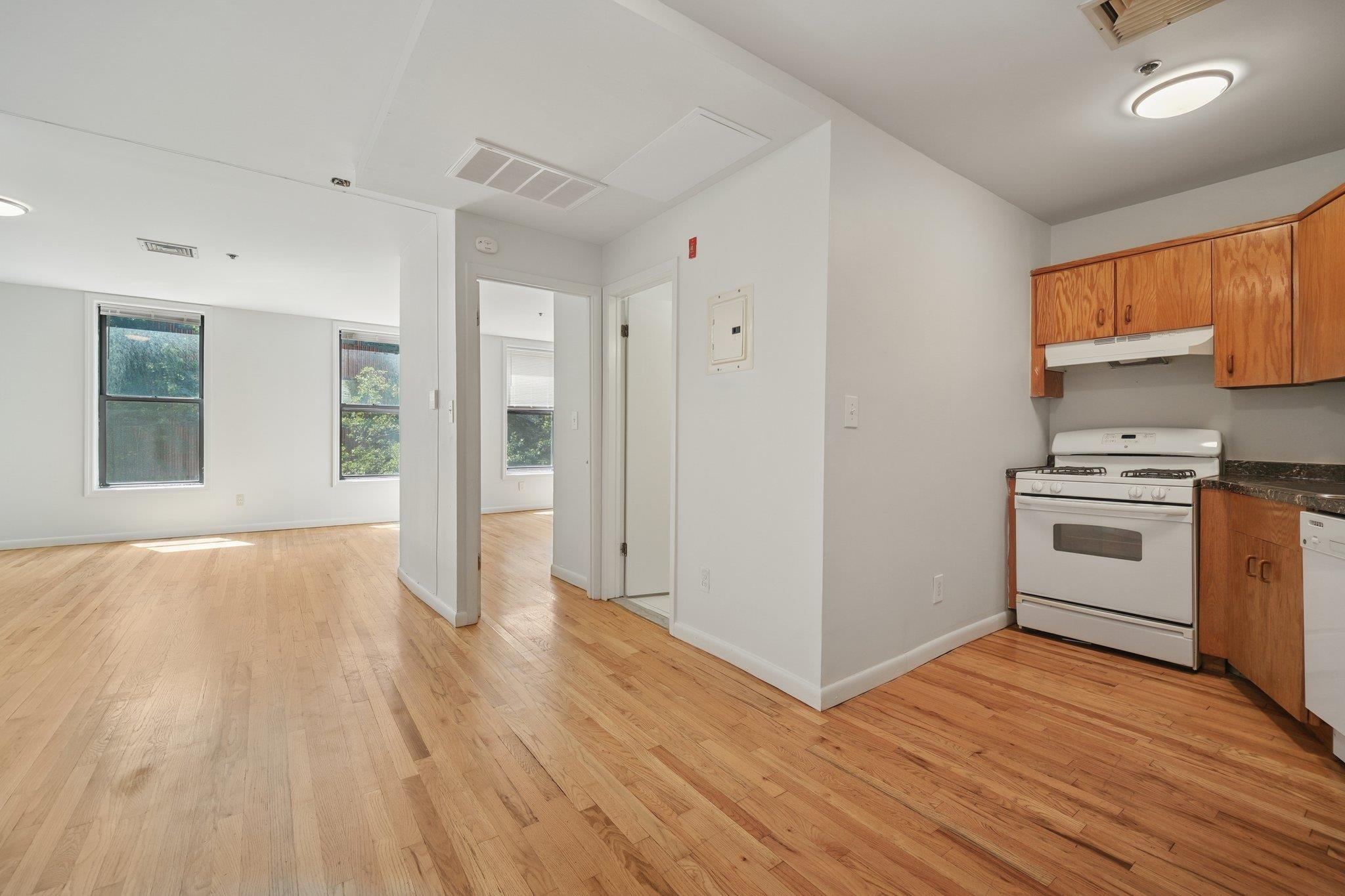 # 250017676 - For Rent in JERSEY CITY - Downtown NJ