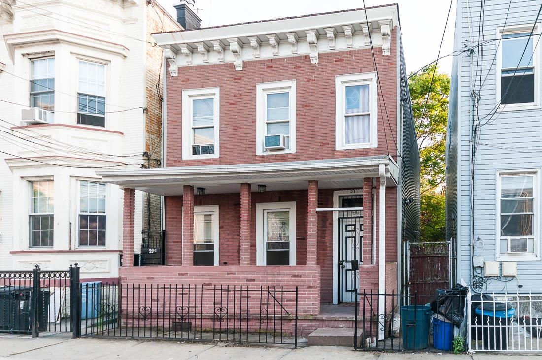 # 250017683 - For Rent in JERSEY CITY - Heights NJ