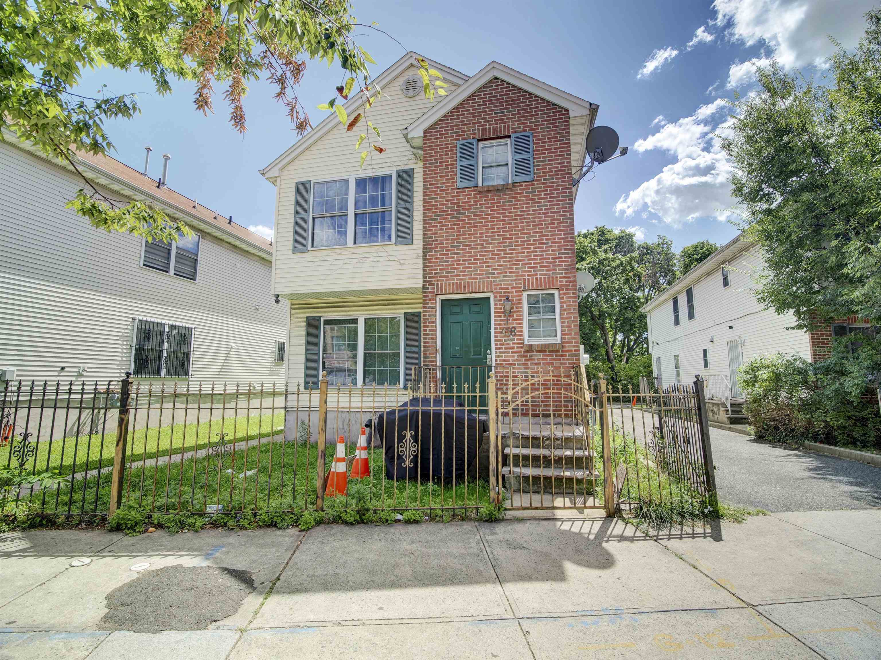 # 250017689 - For Rent in JERSEY CITY - Greenville NJ